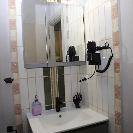 Apartman Zuko - Nero *