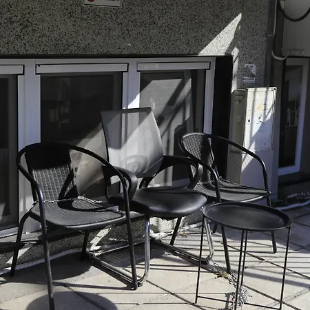 Apartman Zuko - Nero *